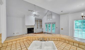 104 Westlake Cir, Americus, GA 31709