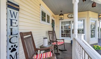 221 Magnolia Dr, Bayville, NJ 08721