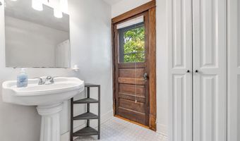 1228 W LAWRENCE St, Appleton, WI 54914