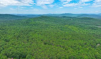34 Cricket Ln, Sebago, ME 04029
