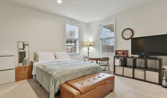 19 Putnam Ln 19, Danbury, CT 06810