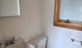 30 Smith St, Augusta, ME 04330