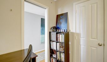2220 N FAIRFAX Dr 308, Arlington, VA 22201