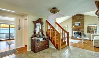 129 Seaside Dr, Jamestown, RI 02835