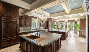 31 Rio Vista Dr, Alpine, NJ 07620
