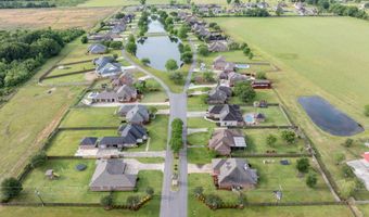 210 Grand Lake Dr, Arnaudville, LA 70512