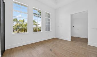 5718 TYBEE ISLAND Dr, Apollo Beach, FL 33572