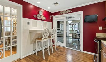 7052 WARDELL St, Annandale, VA 22003