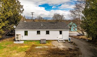 162 Waldo Ave, Belfast, ME 04915