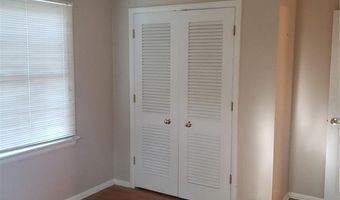 329 Nantucket Dr, Ballwin, MO 63011