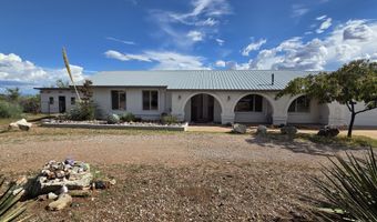 81 Maricopa Dr, Bisbee, AZ 85603