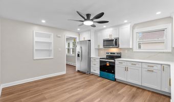 12 Homestead Pl, Branford, CT 06405