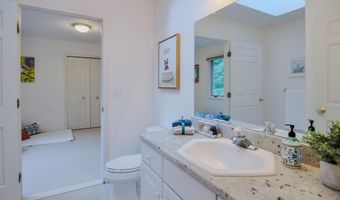 588 Green Rd, Ann Arbor, MI 48105