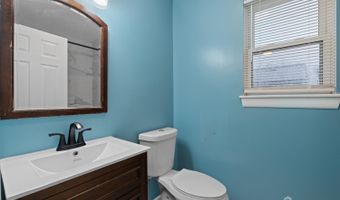 198 Arlington Ave, Aberdeen, NJ 07721