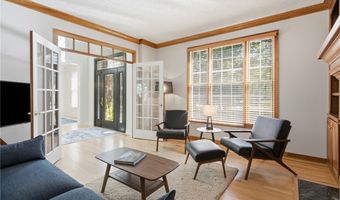 780 S Sussex Ct, Aurora, OH 44202