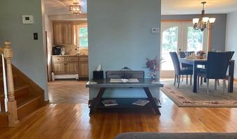 693 Edgewater Dr, Amherst, NY 14228