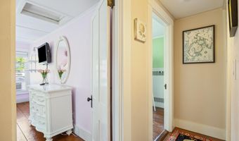 75 Ledgelawn Ave, Bar Harbor, ME 04609