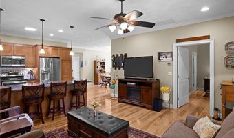 41 Breakneck Hill Rd 26, Lincoln, RI 02865