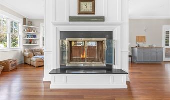116 Nayatt Rd, Barrington, RI 02806