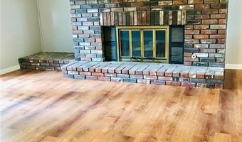 361 Messina Dr, Ballwin, MO 63021