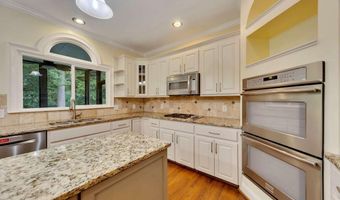 5035 Towne Lk, Woodstock, GA 30189