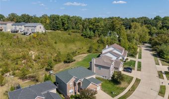 359 Lauren Lndg, Ballwin, MO 63021