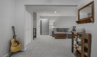 878 COLLEGE Pkwy #103, Rockville, MD 20850