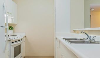 3009 Ala Makahala Pl 102, Honolulu, HI 96818