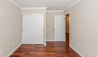 925 Westrun Dr, Ballwin, MO 63021