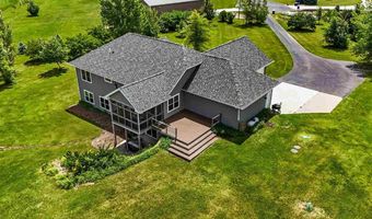 3352 Southridge Dr, Amana, IA 52203