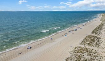 21 W Magnolia Ave, Beach Haven, NJ 08008