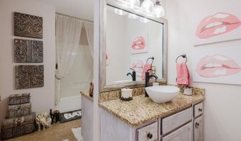 1307 River Oaks, Benton, AR 72019