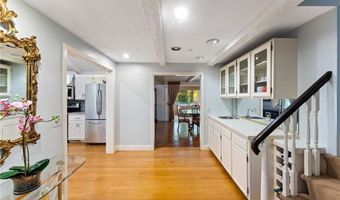 12 Georgiana Dr, Cumberland, RI 02864