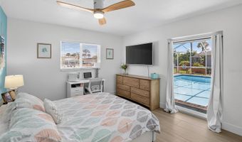 6337 COCOA Ln, Apollo Beach, FL 33572