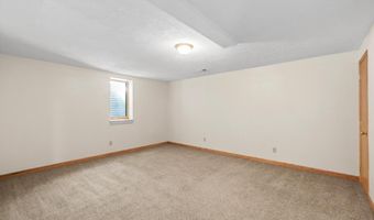 5503 HACKER Cir, Cheyenne, WY 82009