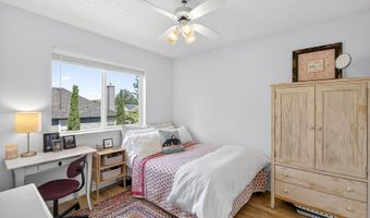 16755 NW AVONDALE Dr, Beaverton, OR 97006