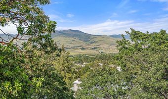 940 Pinecrest Ter, Ashland, OR 97520