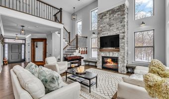 1091 Green Rd, Ann Arbor, MI 48105