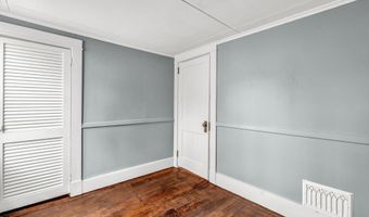 22 Parker St, Bangor, ME 04401