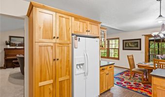 615 Woodsmen Dr NE, Alexandria, MN 56308
