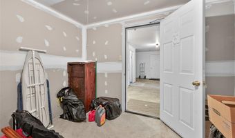 1315 Holgate Dr B, Ballwin, MO 63021