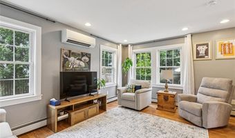 61 Harlem St, East Providence, RI 02916