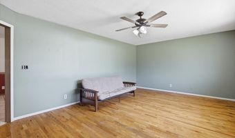 1225 E Church St, Aurora, MO 65605