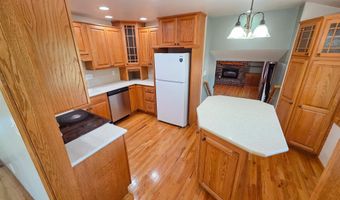950 APACHE St, Cheyenne, WY 82009