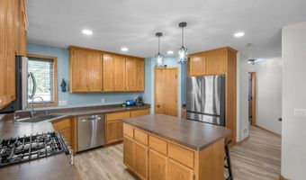 867 160th Ln NW, Andover, MN 55304