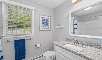 17 Will Croft St, Cumberland, RI 02864