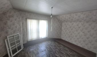 624 Upper St, Arlington, IA 50606