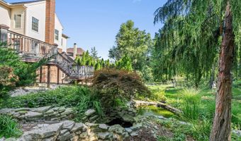2086 Autumn Hill Dr, Ann Arbor, MI 48103