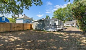 90 Huron St, Warwick, RI 02889