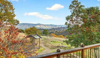 2026 Ashland Mine Rd, Ashland, OR 97520